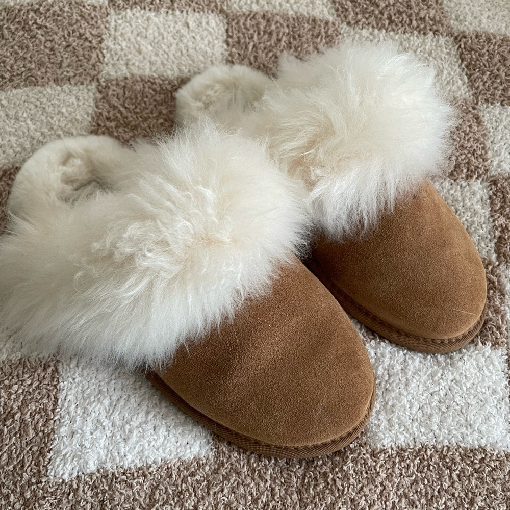 UGG Women's Slippers in Tan and Cream